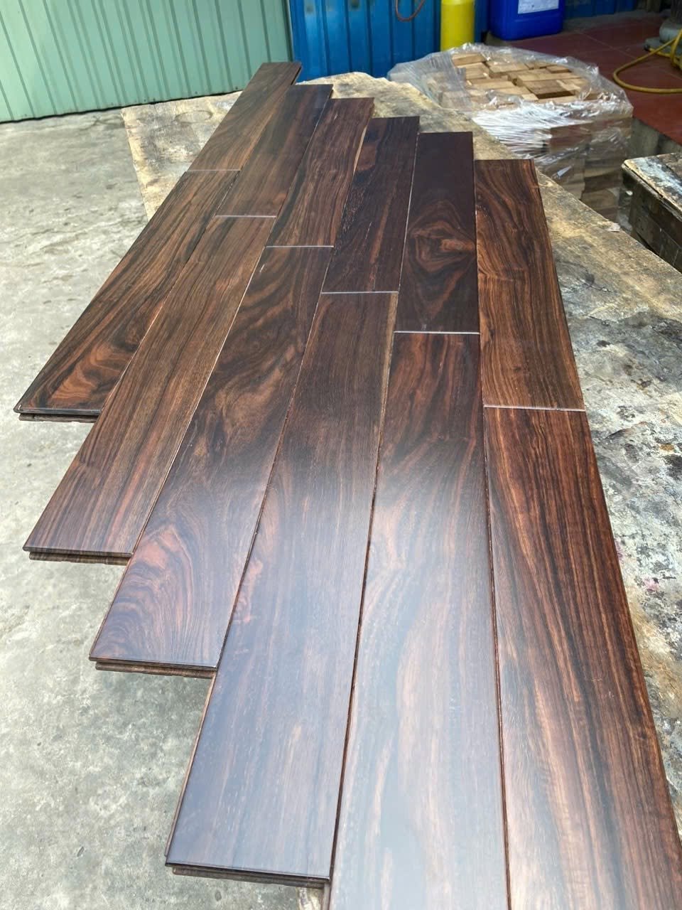 Gỗ Óc Chó (Walnut)